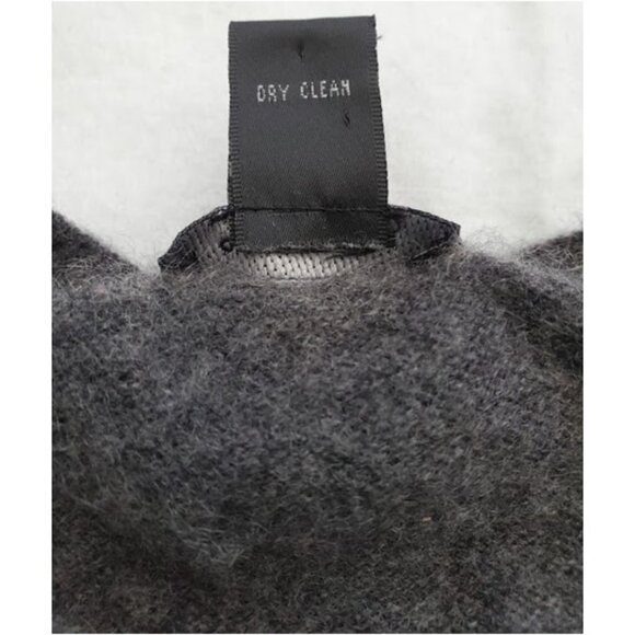 2-Ply Cashmere Sweater Classic Gray V-Neck Pullover Only Mine Sz S Old Money - Picture 7 of 7